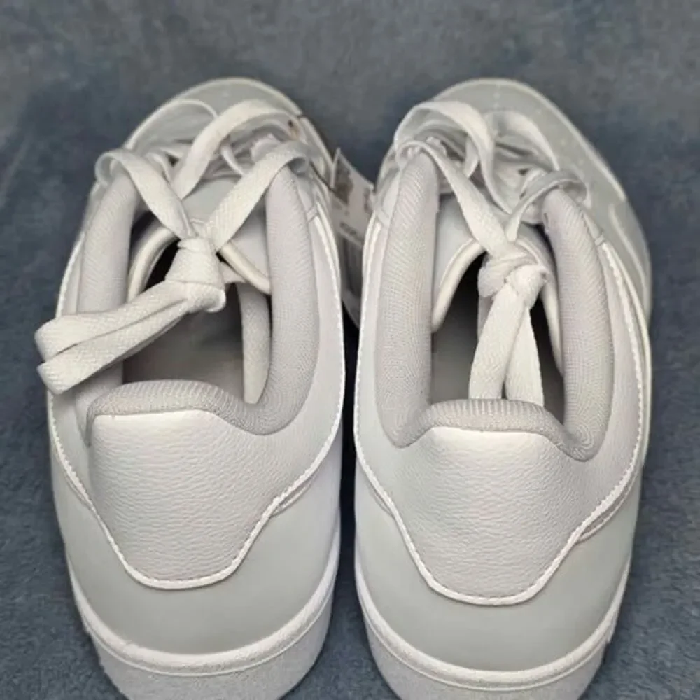 Adidas Hoops 4.0 White Sneakers Men Size 8.5 Women Size 9.5